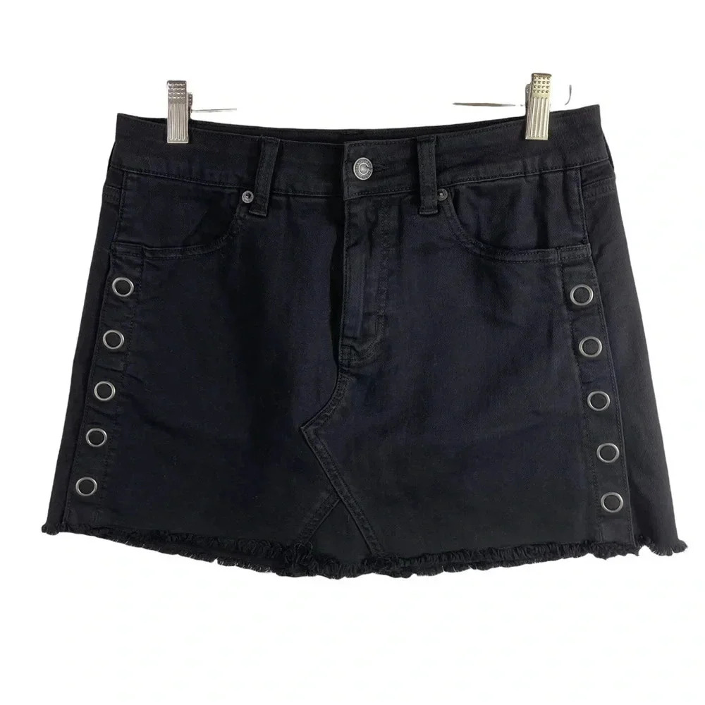 American Eagle Outfitters Black Denim Snap Side frayed hem Mini Skirt size 4 NWT